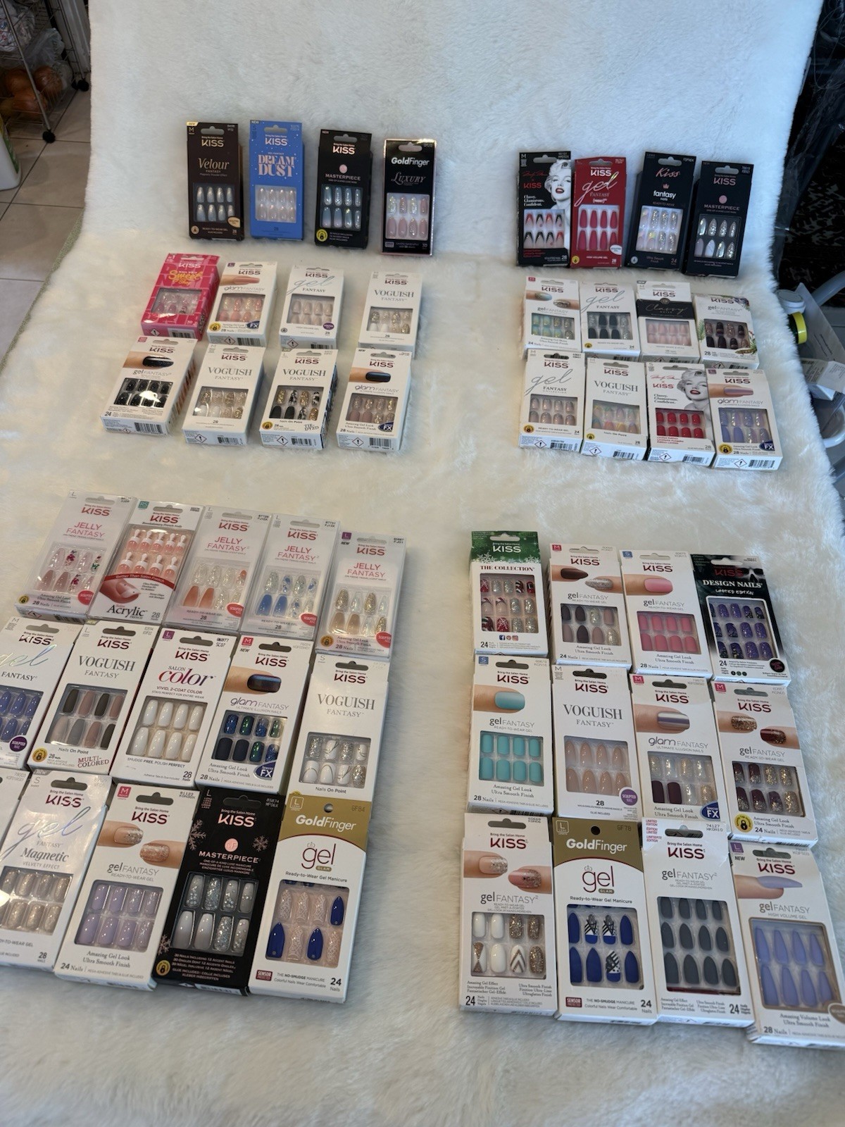 ( lot of 300 )sets of KISS NAILS, Assorted Press-On Nail