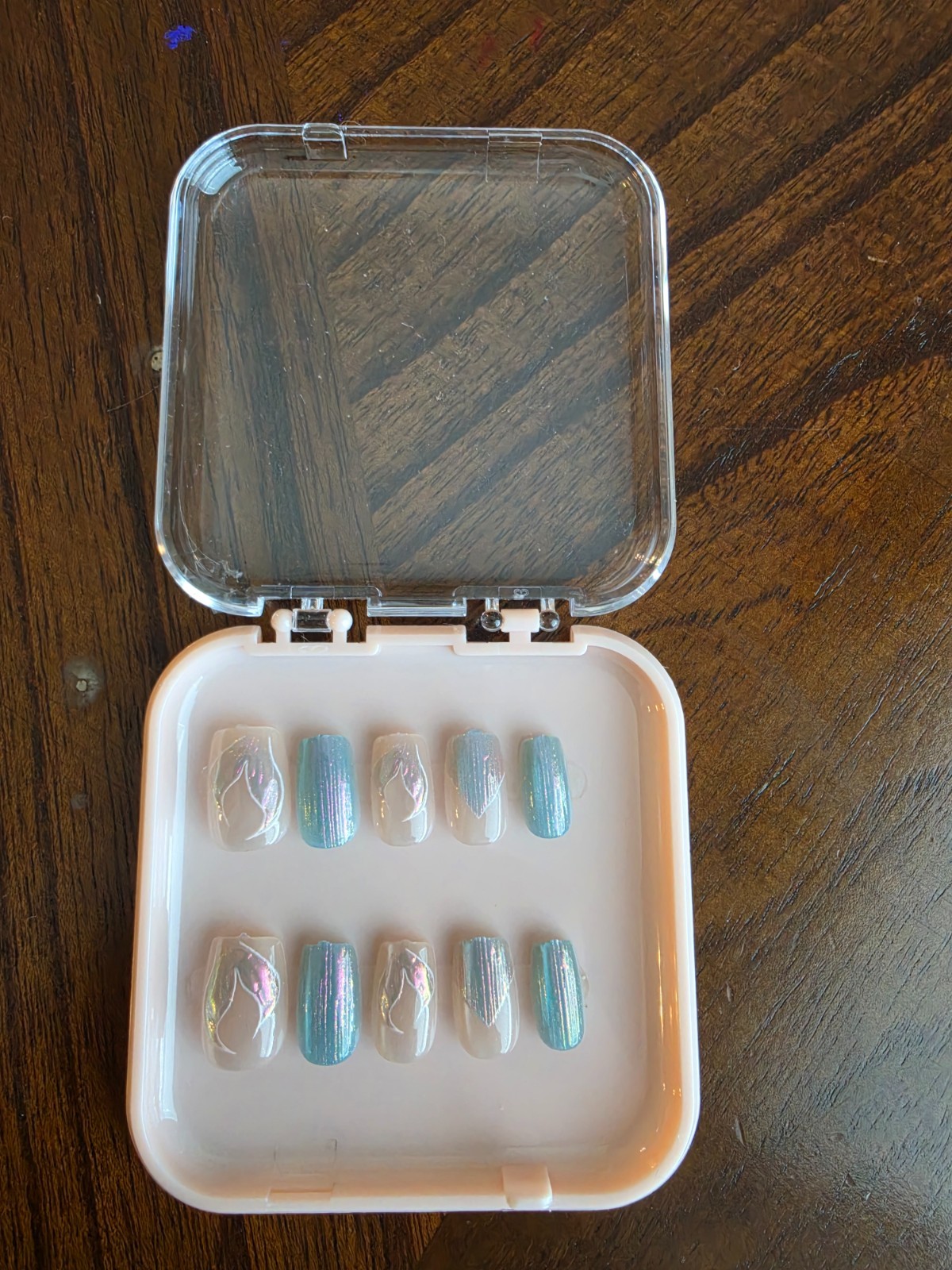 Mer-Pegasus Press-On Nails | Cats eye | French Med Coffin | 10-Piece Set