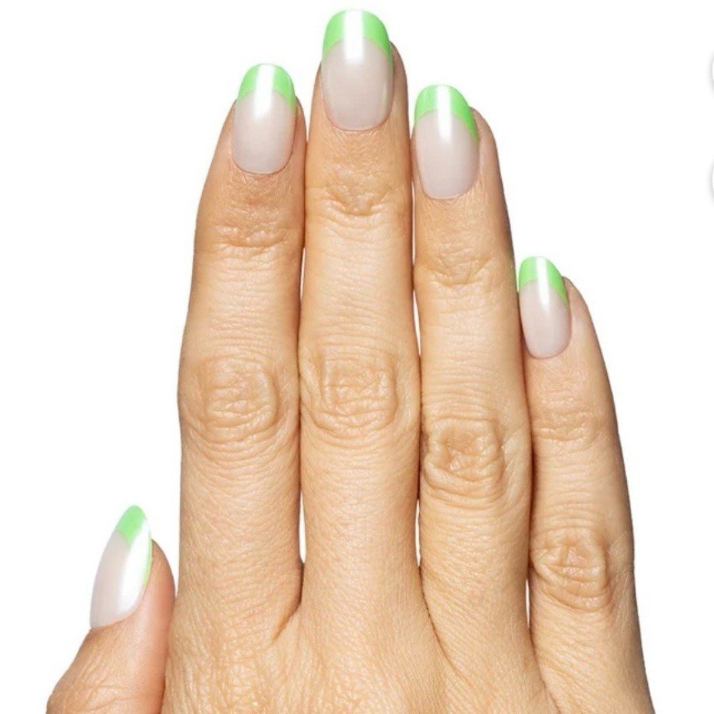 Olive & June Maximalist Instant Mani Press-On Nails – Lime Chrome French Tip