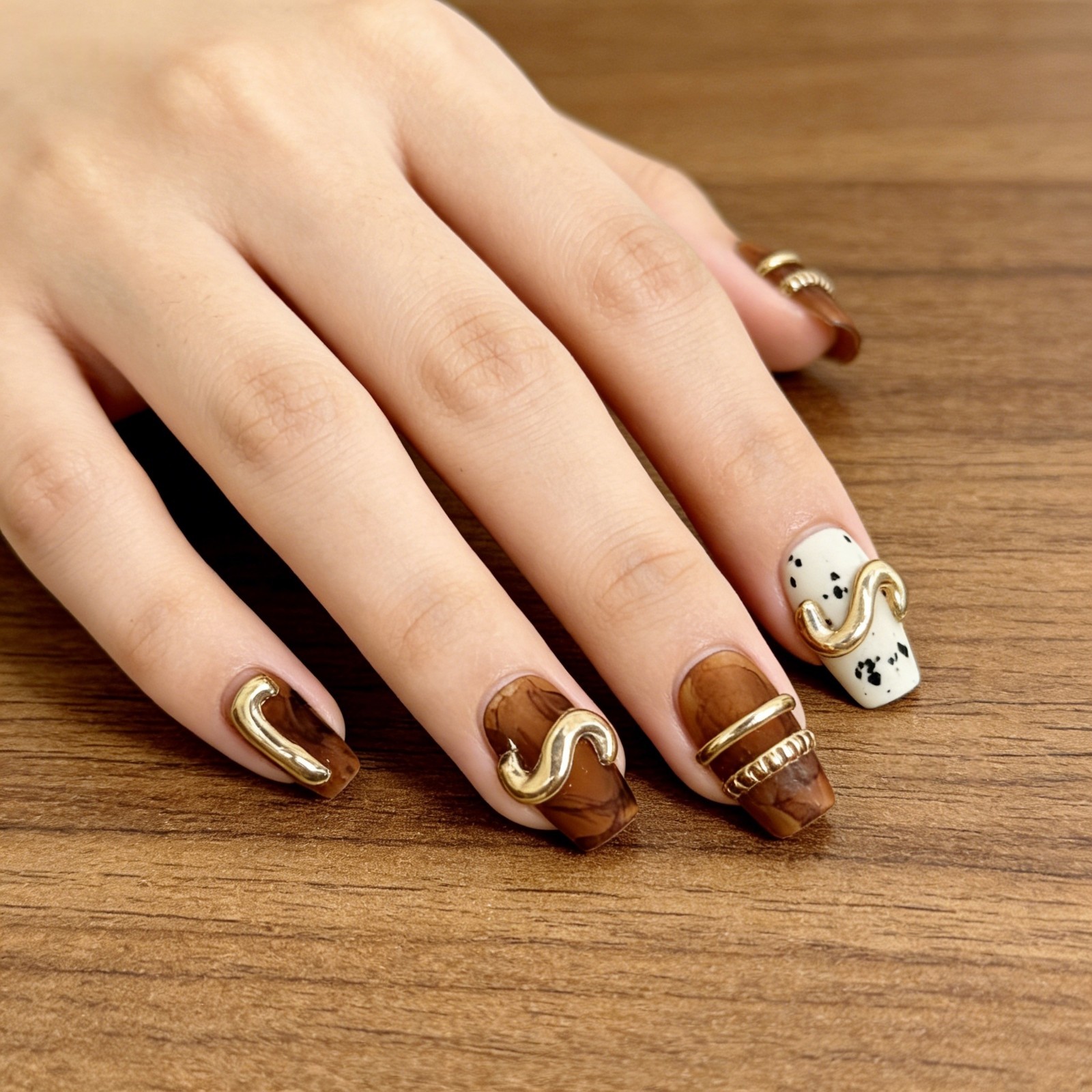 Vintage Metal Twist Brown Coffee Press-On Nails with Pearl Accent – Square Shape