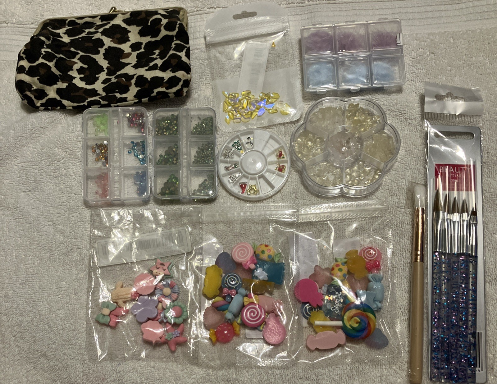 Lot Of 12 Nail Art Decorations 3D Candies, Mink Fur, Gemstones Christmas- Etc