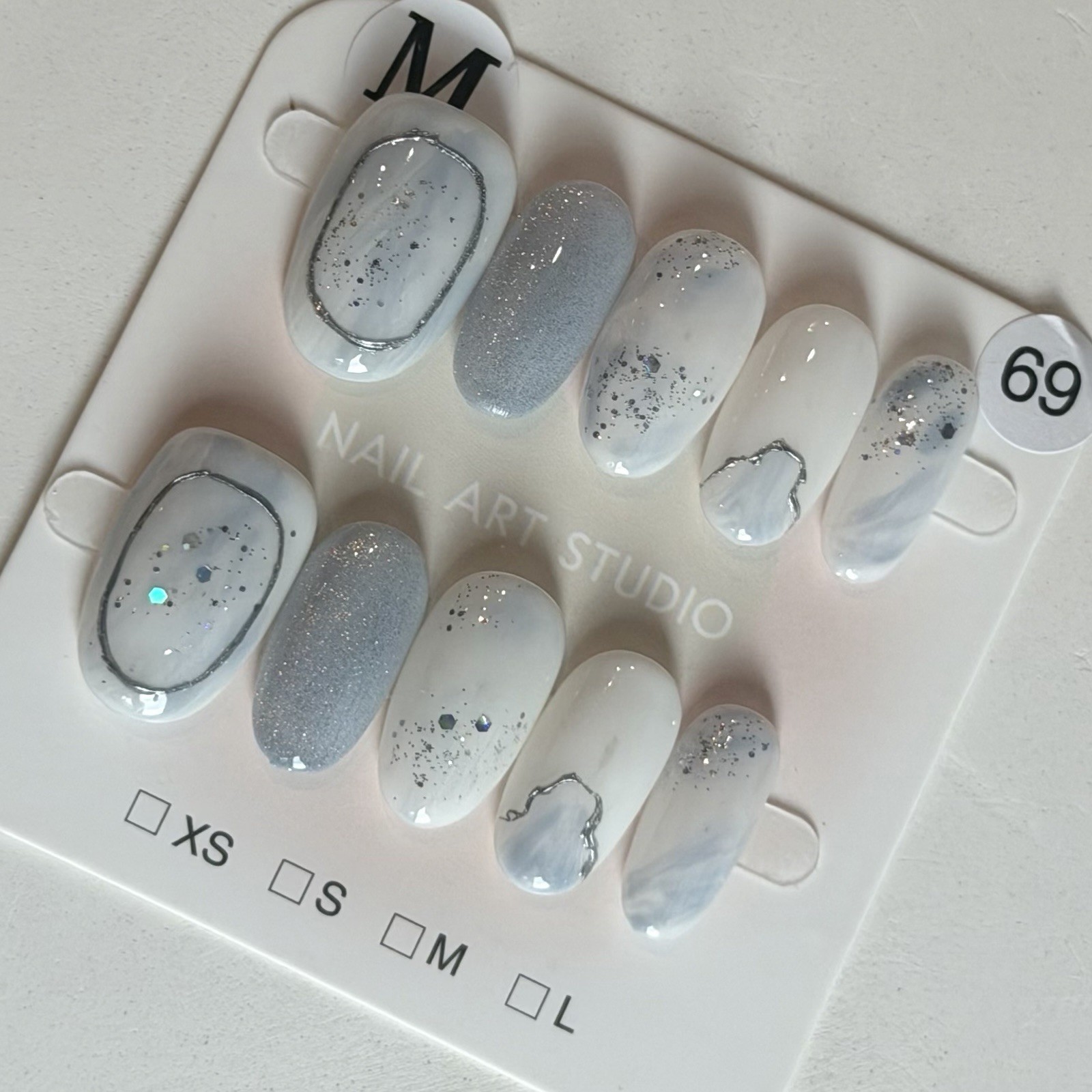 Handmade Blue Ombre Press-On Nails Short Oval Reusable Fake Nail Size M