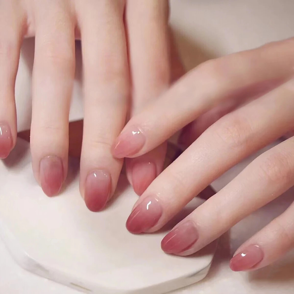 Sweet Gradient Pink Fake Nails Round Head Korean Style Press On Nails 24pcs