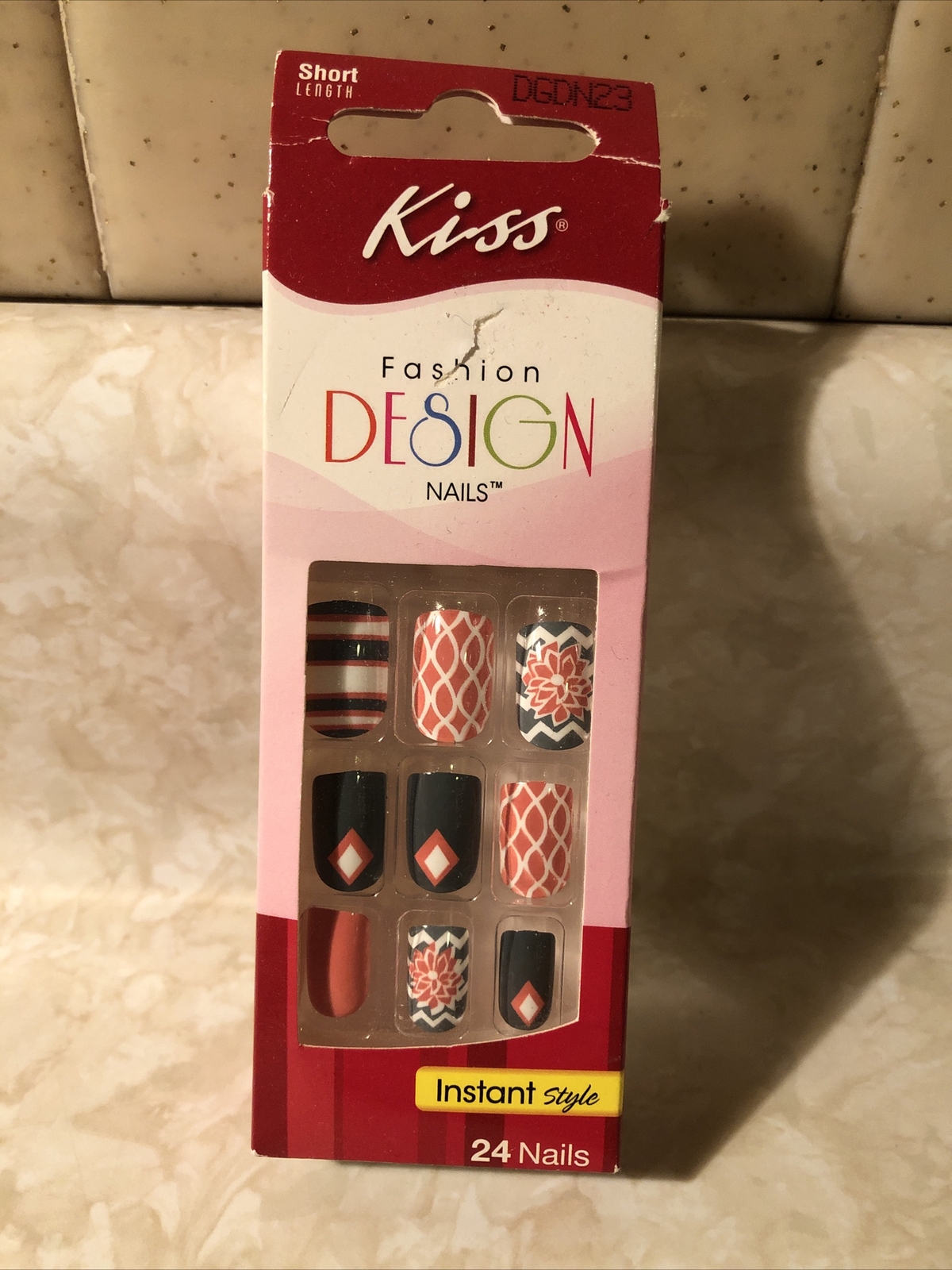 Kiss Glue On Nails Deep Red tips with Chevron pattern Medium