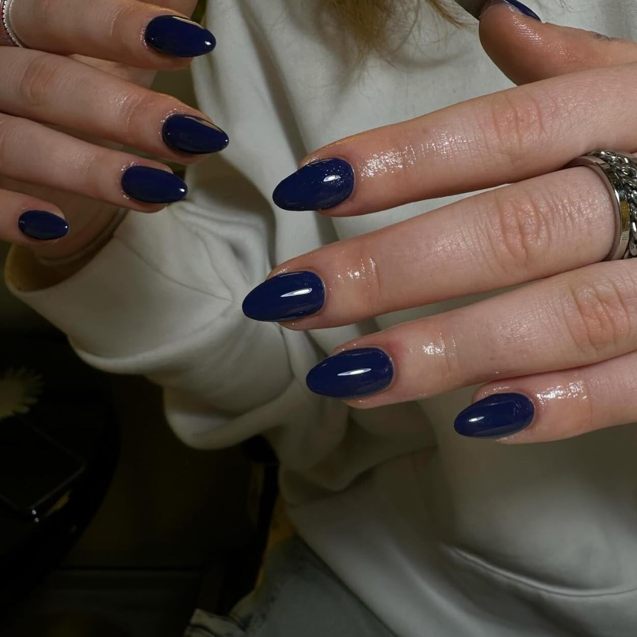 Deep Blue Press on Nails Short Oval, Glossy Fake Nails Round, Solid Color Acryli