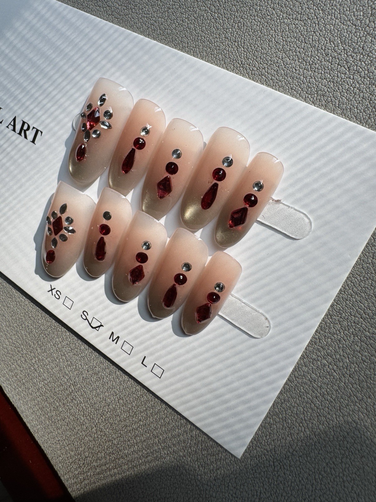 Press-On Nails Short Oval Beige/Gold Ombre Rhinestones Shiny Full Cover