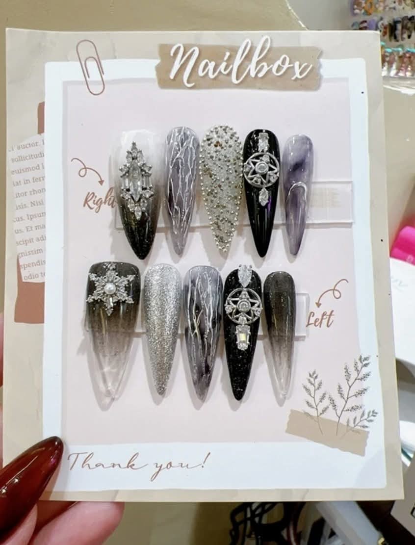 Nailbox Pre-Designed 3D Full Cover Press-On Nails Long Stiletto Glitter