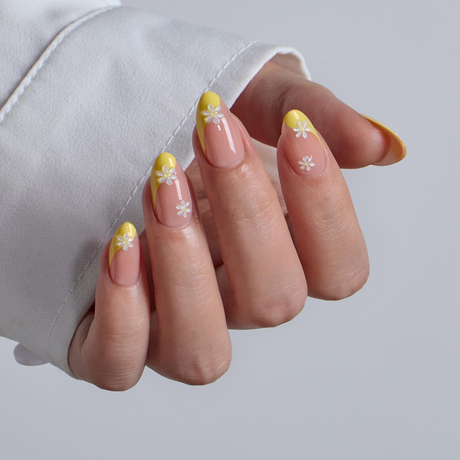 Press On Nails, Daisy, Short Almond, Yellow French Tips, 32Ct