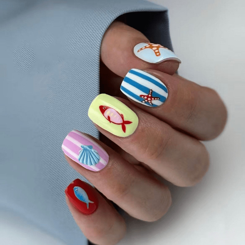 48Pcs Cartoon Fish Starfish Short Square Press on Nails, Lovely Beach Fake Nails