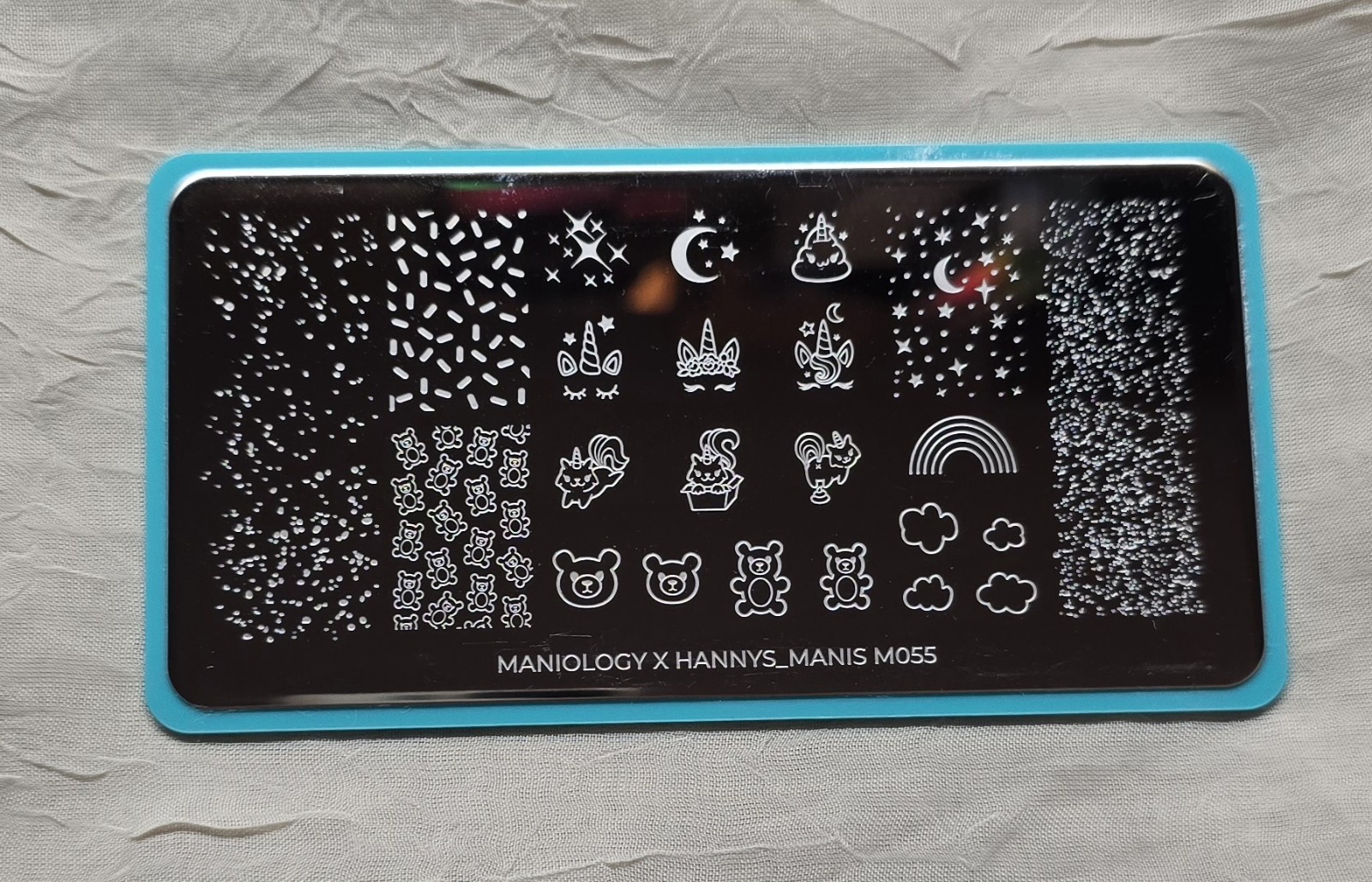 M055 Maniology X Hannys_Manis Sprinkles Unicorn Rainbow Nail Stamping Plate