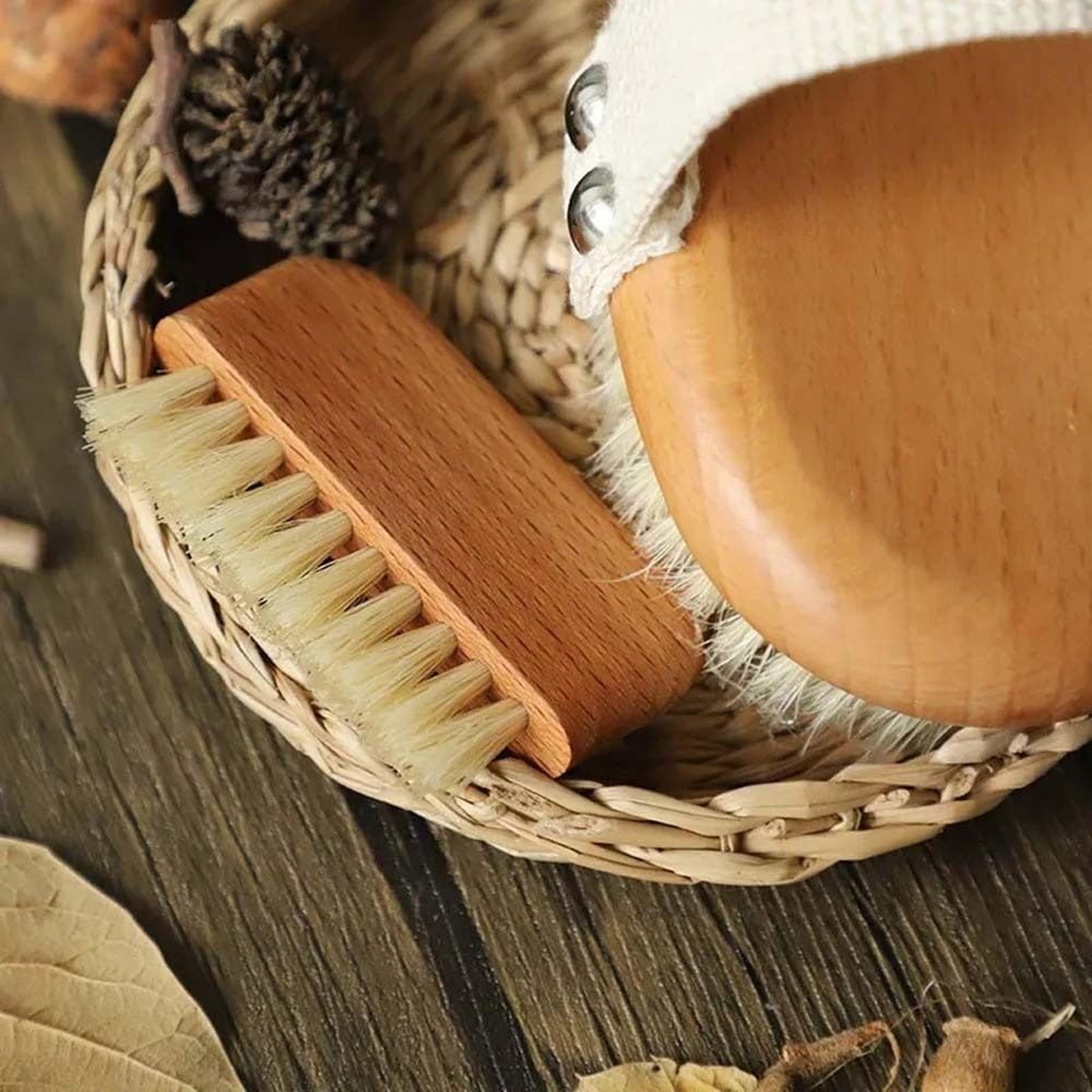 Brown Wooden Nail Brush, Natural Beech Wood Bristle Nail Brush Non-Slip Finge…