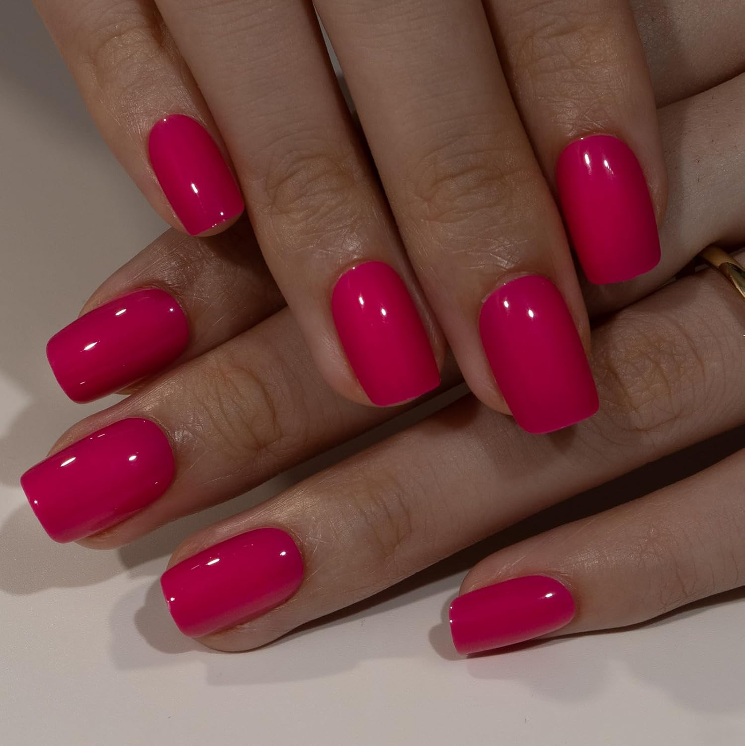 Soft Gel Press on Nails, Fake Nails with Bright-Pink Design Full Cover False Nai