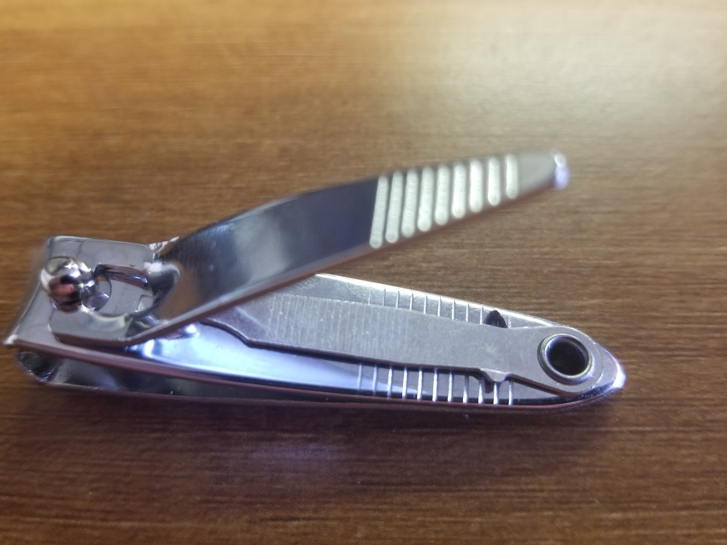 (144 CLIPPERS) 2″ FINGER NAIL CLIPPER WITH FILE SALONS/MANICURE/PEDICURE/BULK
