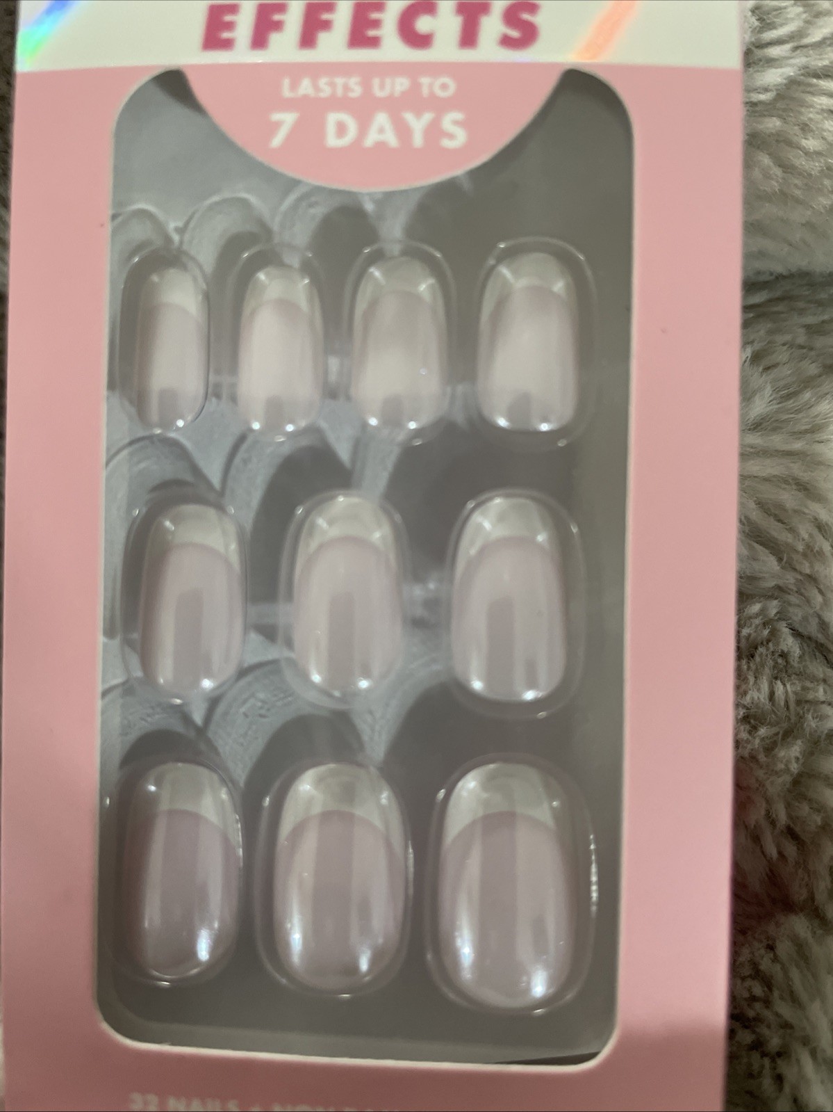 Olive & June Super Stick Press On Nails Round Short White Chrome French