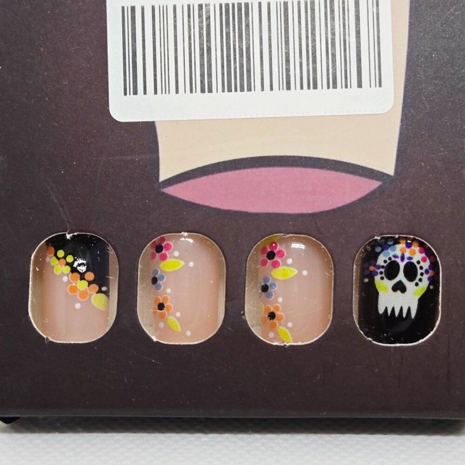 NIB SET OF 2 HALLOWEEN DECOR/PARTY PRESS ON NAILS, GHOSTS, PUMPKINS, 48 TOTAL