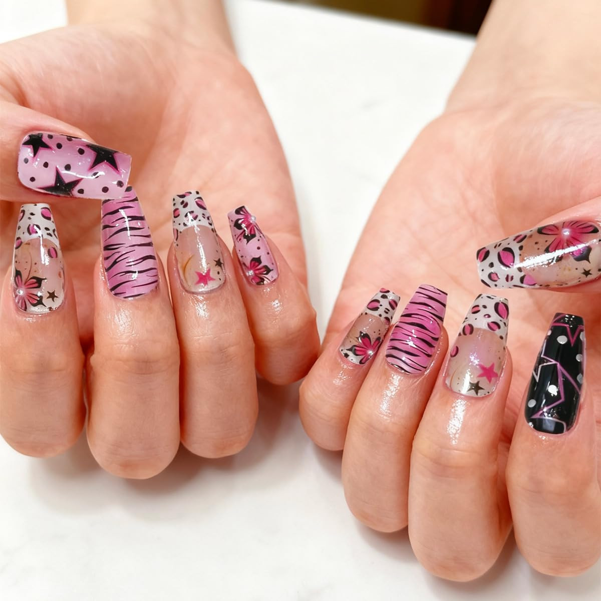 30Pcs Medium Press on Nails Square Fake Nails with 3D Pearl-Decorated Y2K Style