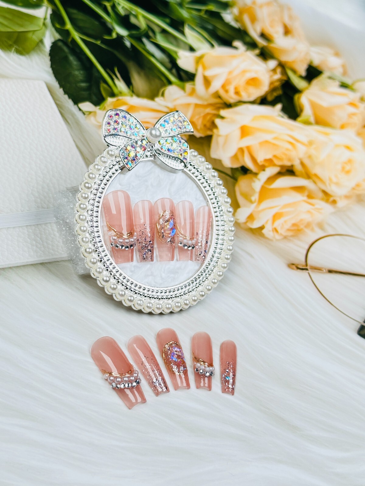 Glitter Pearl Sequins Press-On Nails