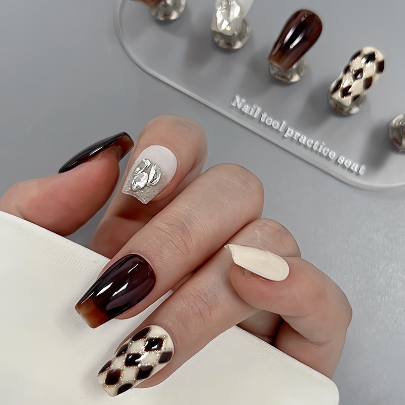 Brown Red Medium Press-on Nails Crystal Diamond Nails Nail Tips Stick on Nails