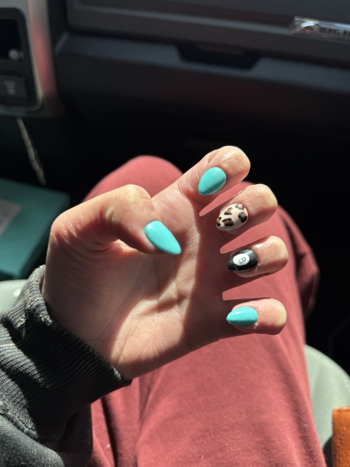 Handmade Western Style Press-on Nails Almond Shape Short length