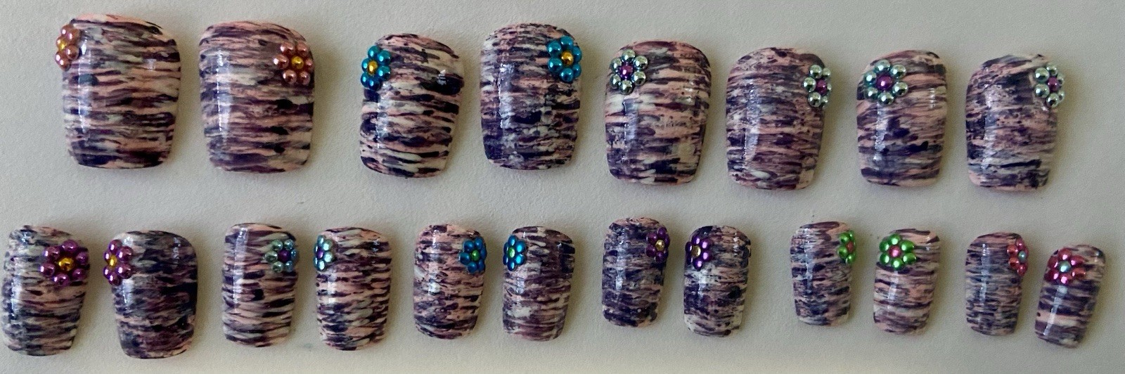 5 Sets Of Hand Painted Press On Nails – Spring Themed