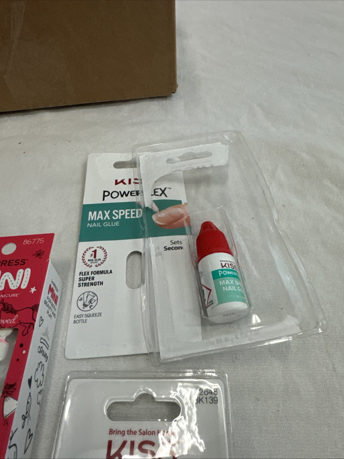 KISS imPRESS Color Press-On Nails/Impress Mini/Nail Glue.