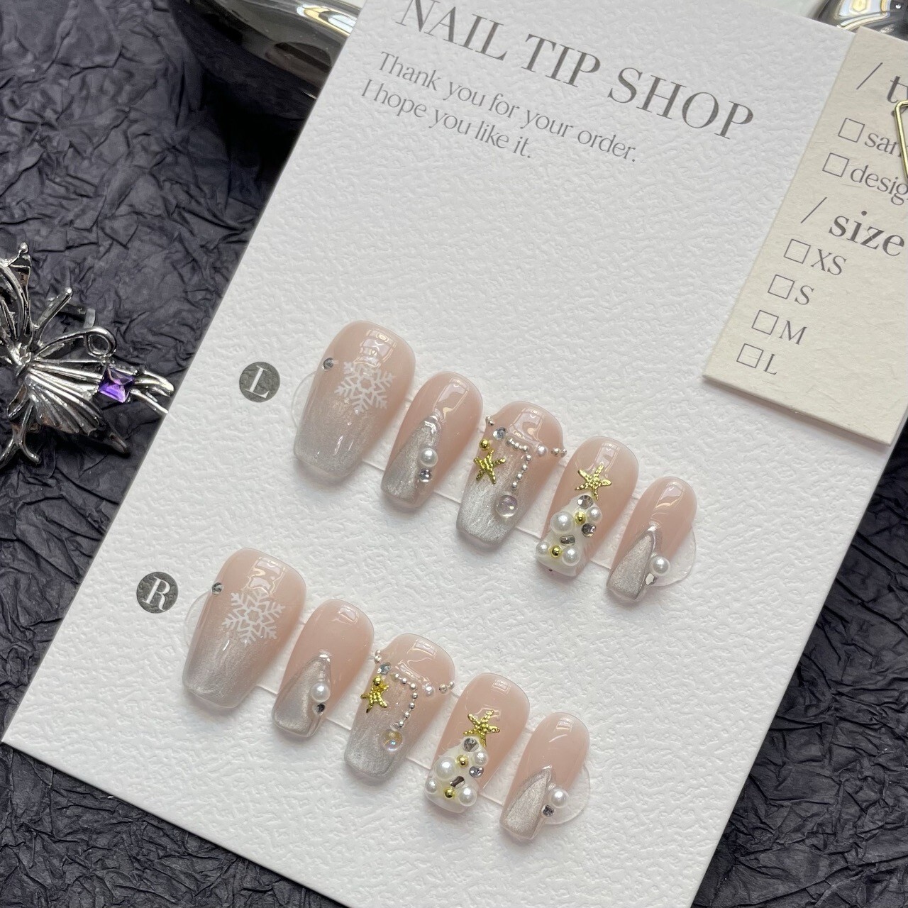 Press on nails medium “Christmas Porcelain White Limited Edition”