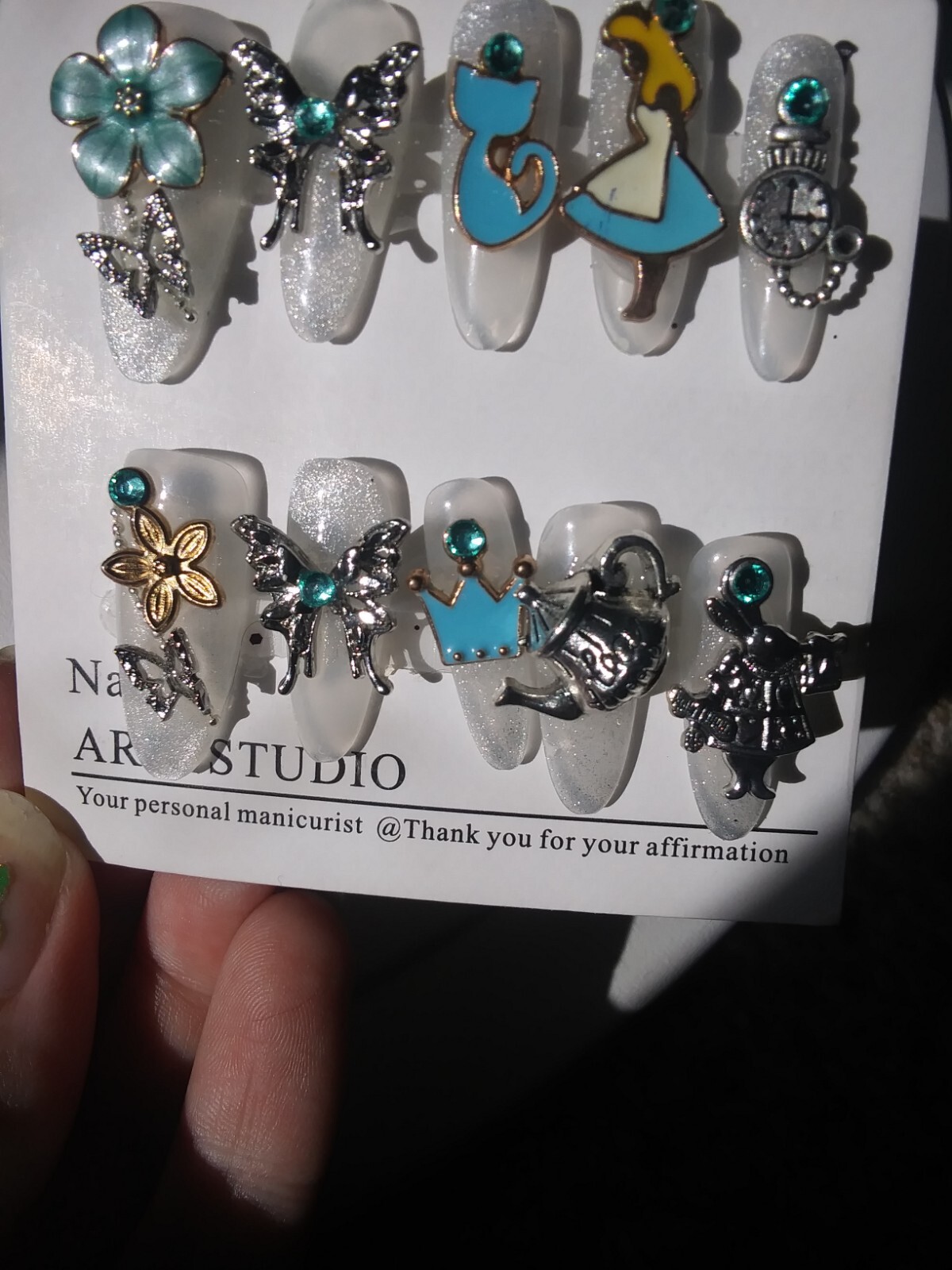 Handmade press On Nails Size M Alice In Wonderland