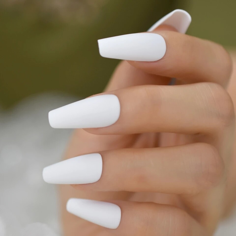 Press on Nails kit with glue Matte Coffin white maroon green black