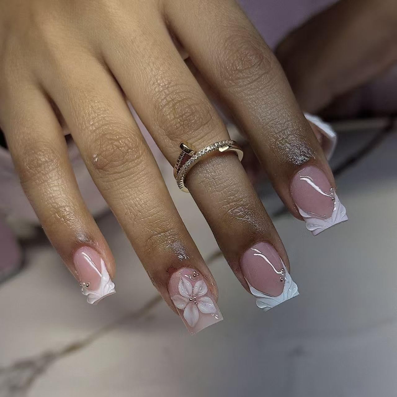 White Shell French Tip Press on Nails Medium Square Fake Nails with Pink Flow…