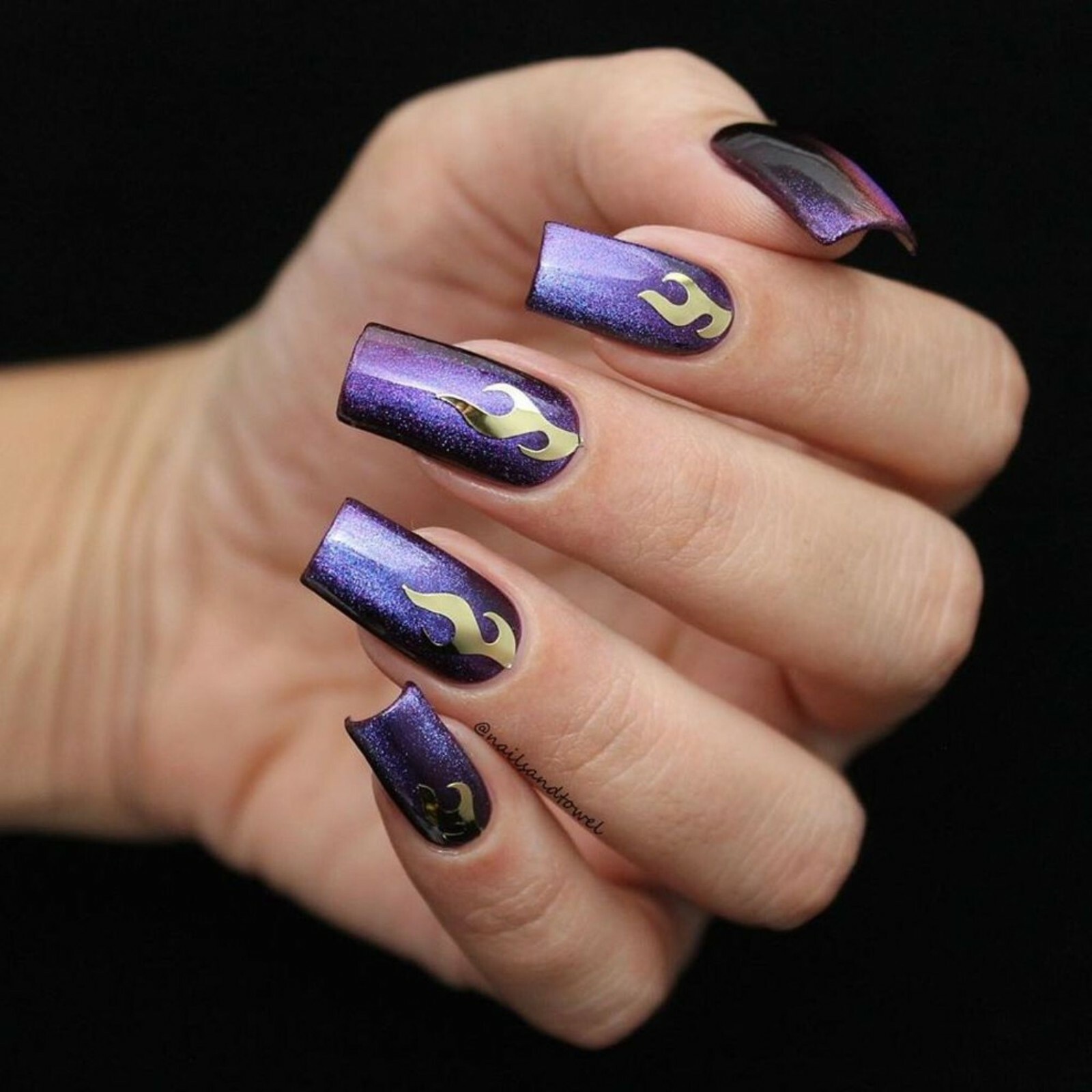 Dripping Flames Stickers (Gold) – Daily Charme Collaboration, Nail Stickers