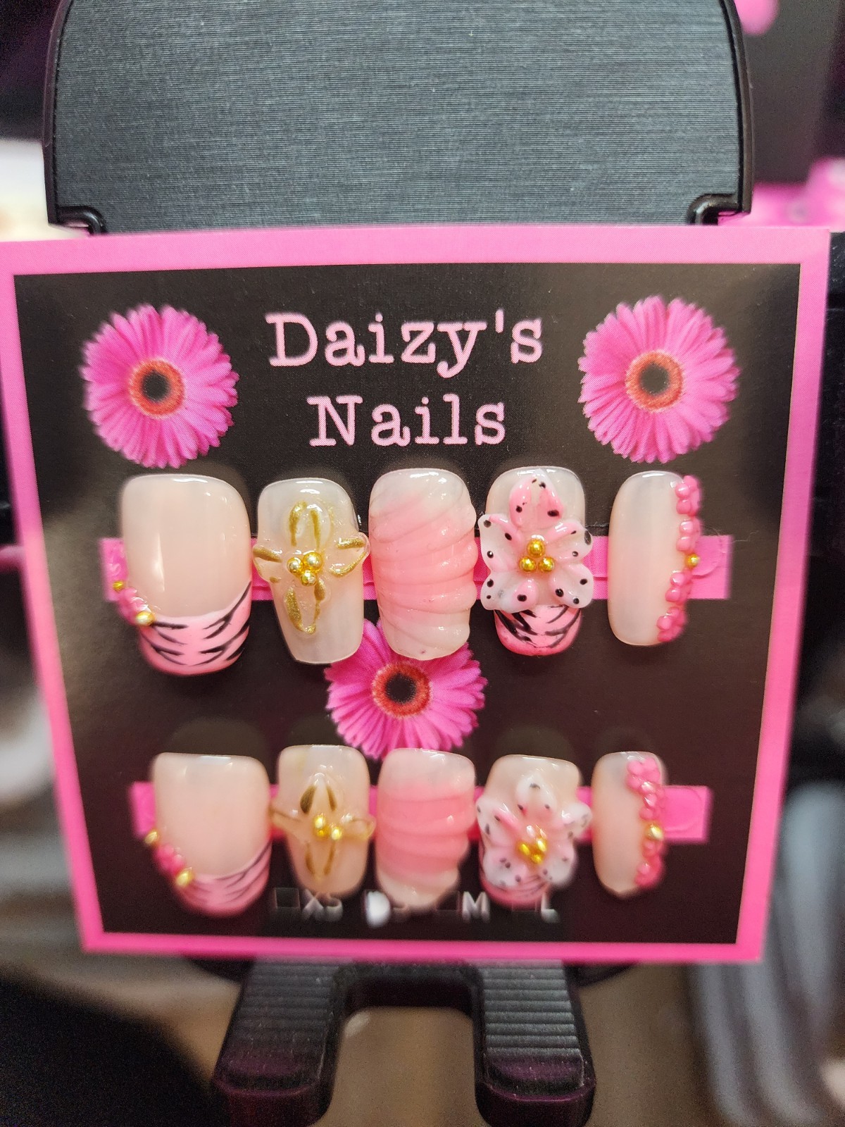 Small Size Pink Strip 3D Flower Press-on Nail Set Handmade Squoval 2.0 Cm Length