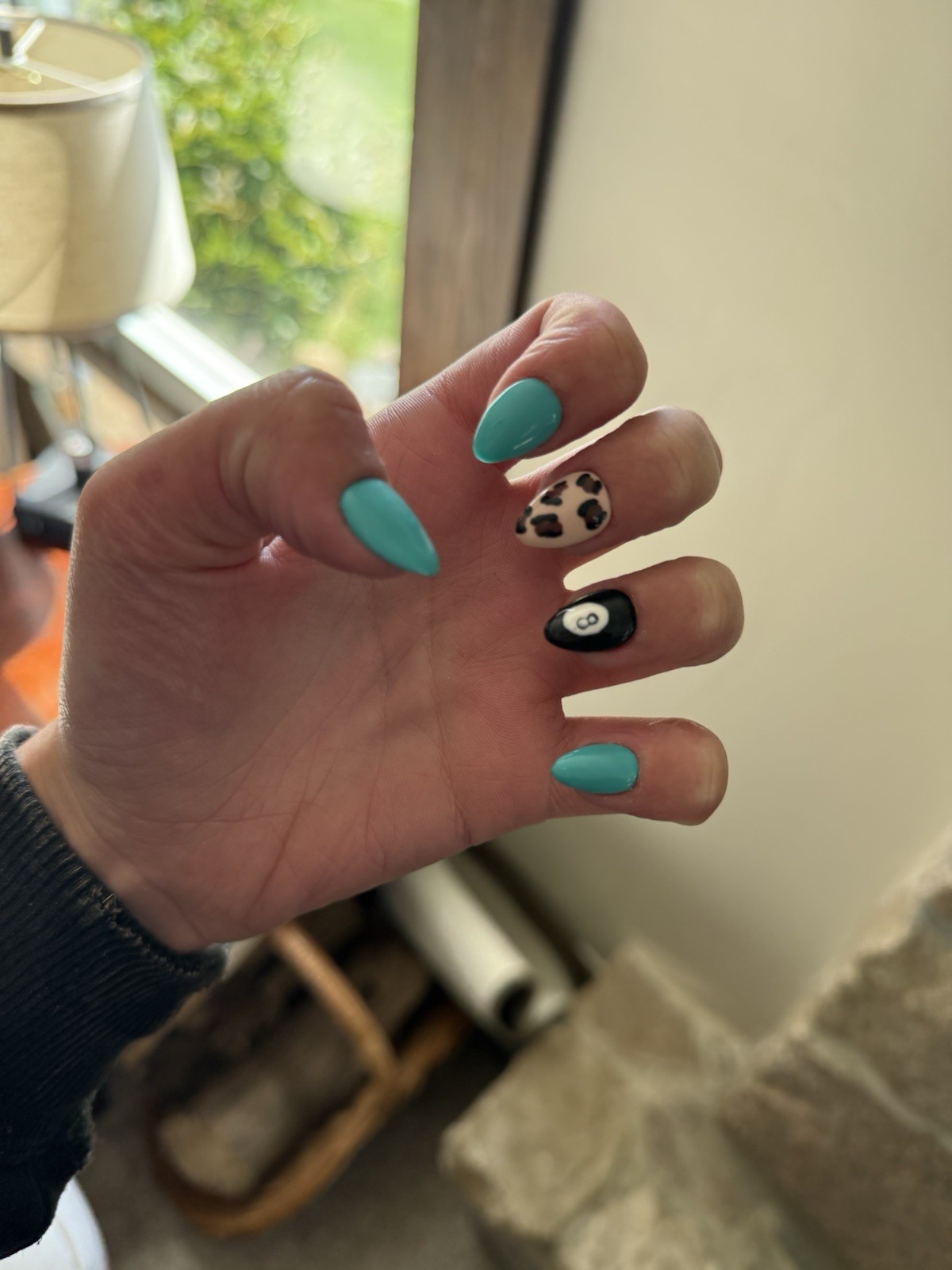 Handmade Western Style Press-on Nails Almond Shape Short length