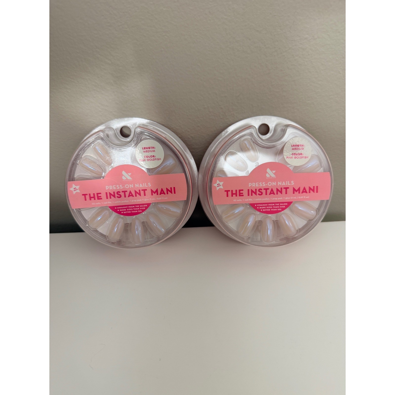 Olive & June Press-On Nails Womens OS Pink Goldfish Medium Oval 2pk NWT