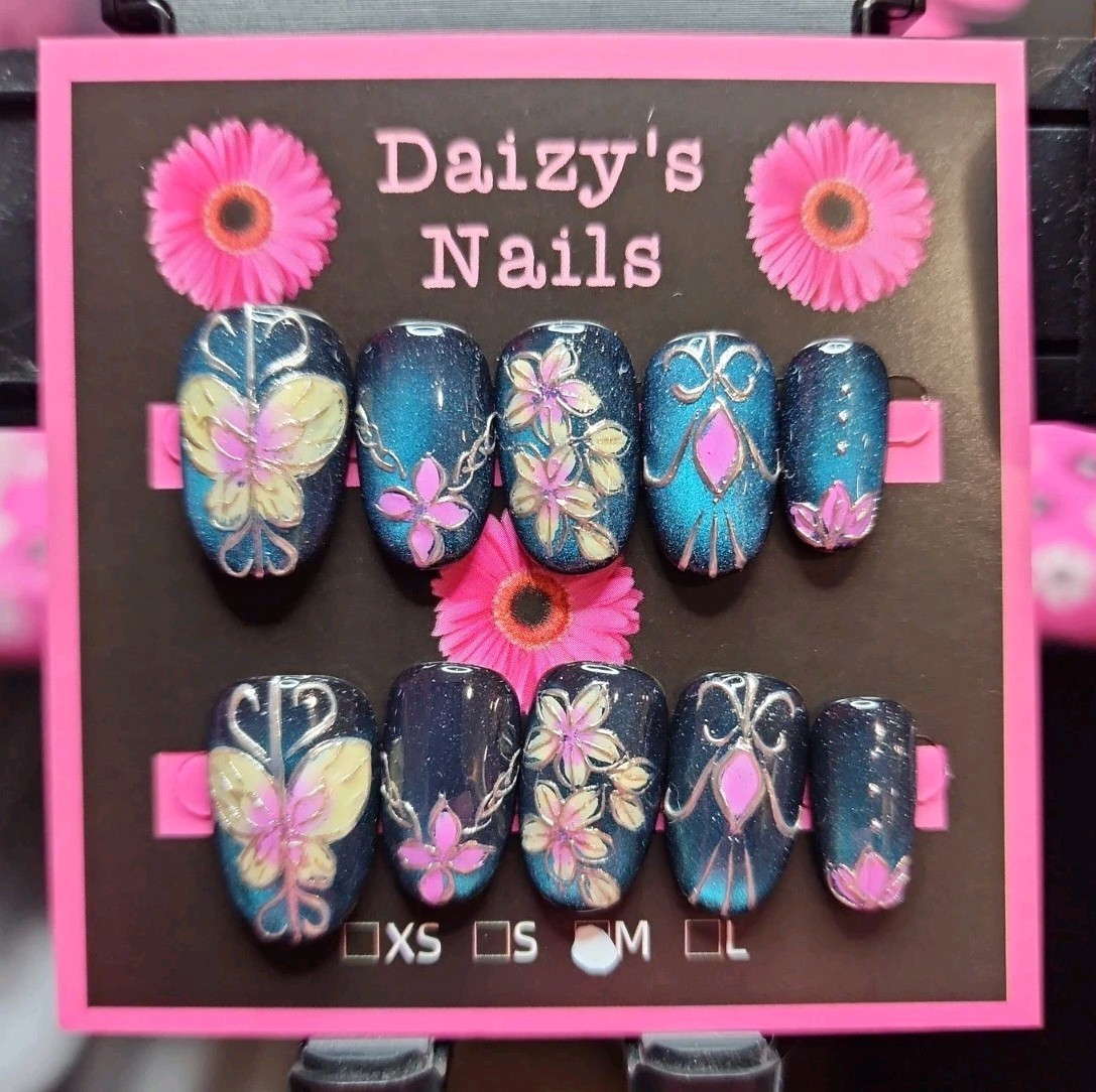 Medium Size Purple Floral Press-on Nail 10Pc Set Handmade Oval 2.0 Cm Length