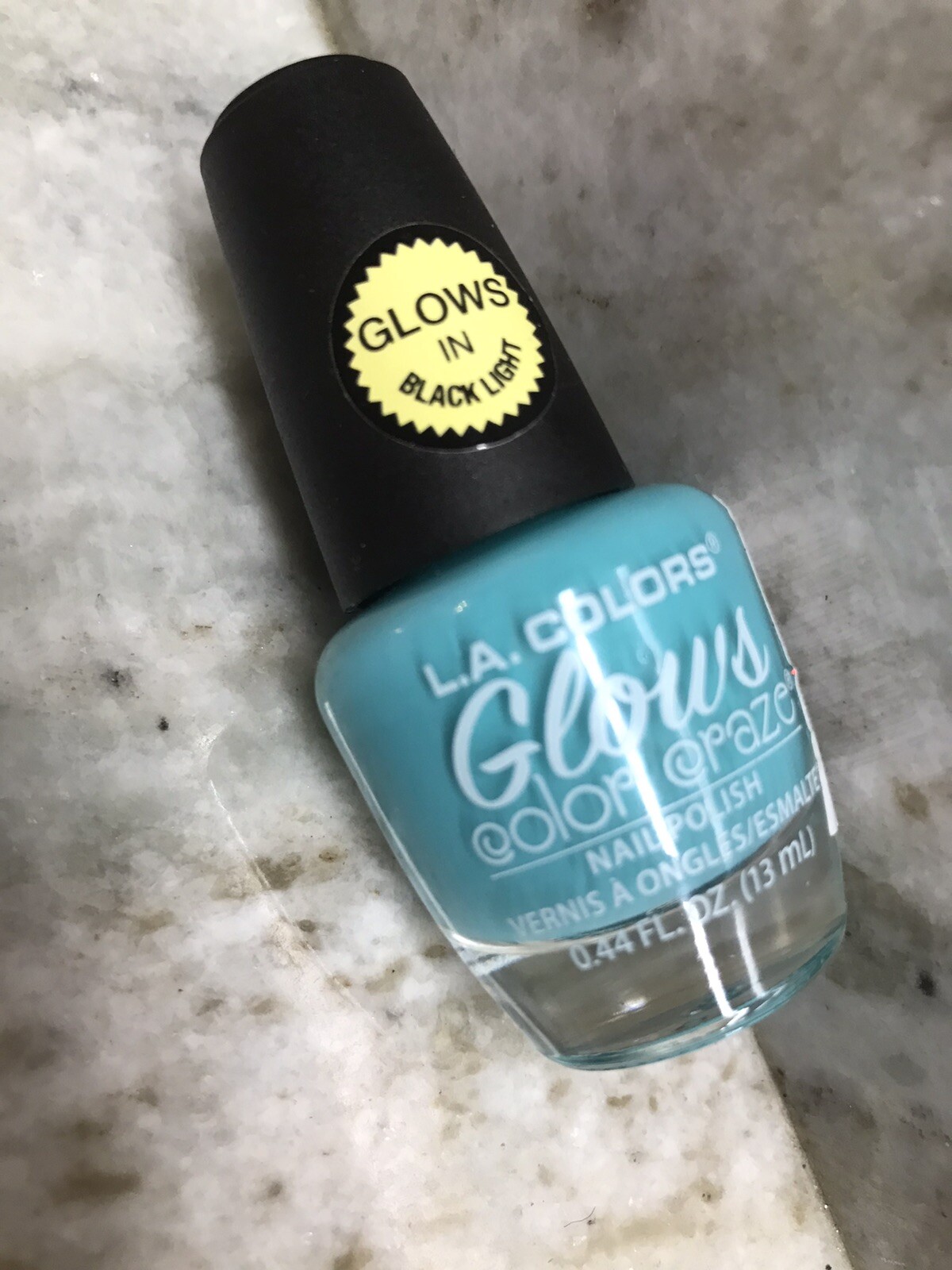 ShipN24Hours. New – L.A Colors Lucent Glows in Black Light.