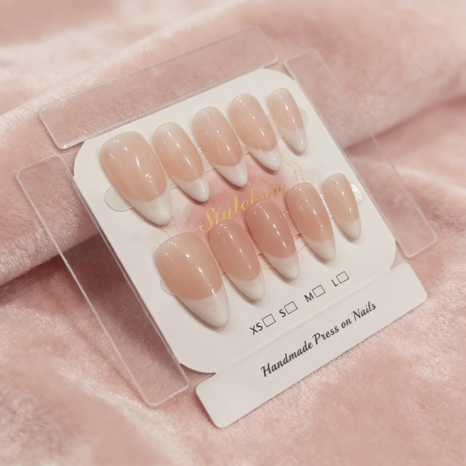 10pcs Handmade Pink Cat Eye Press on Nails Short Almond Nude Fake Nails Nail Art