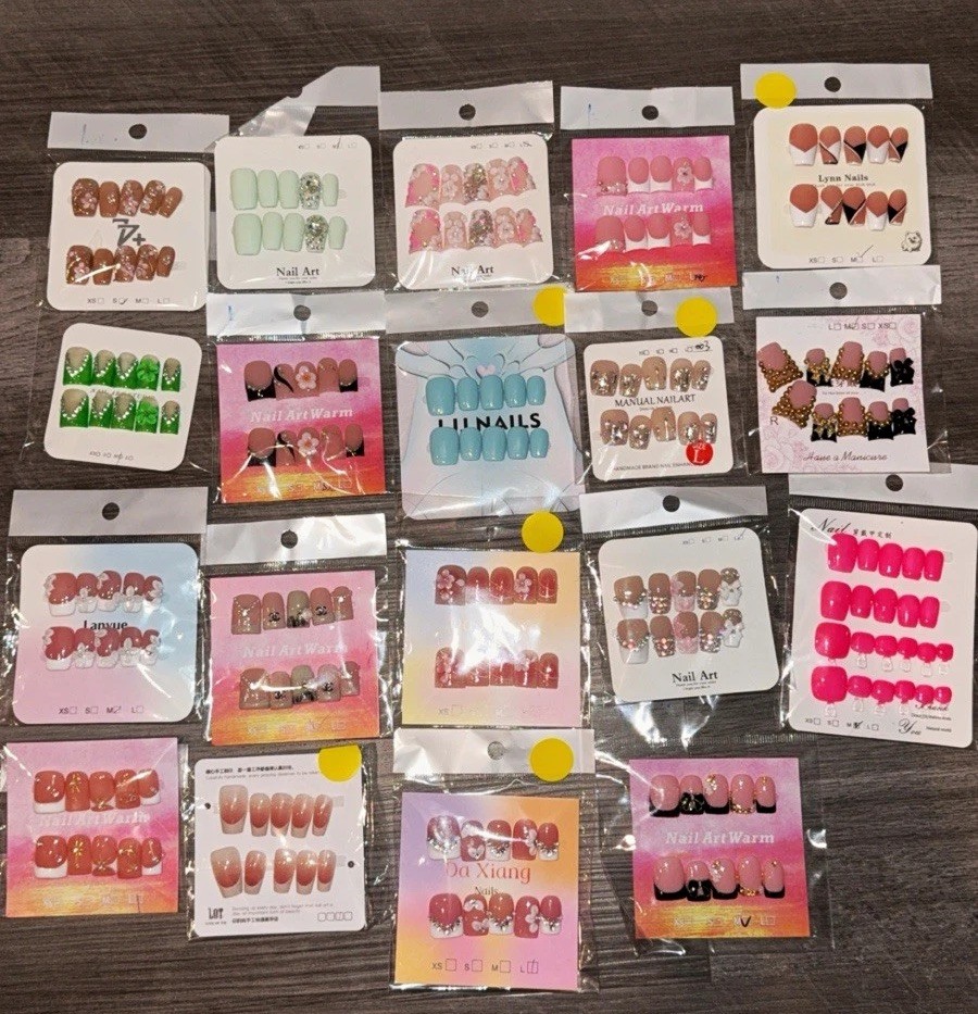 Mixed Lot of 19 Press-On Nails Sets Multicolor
