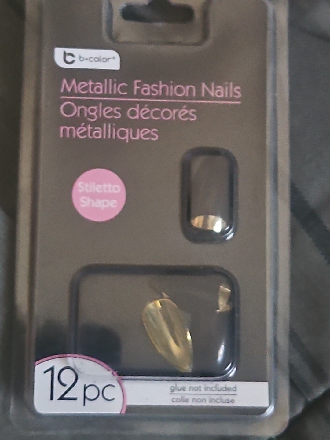 B.Color Metallic Gold/black Nails 12 PC Glue Not Included Stiletto Shape