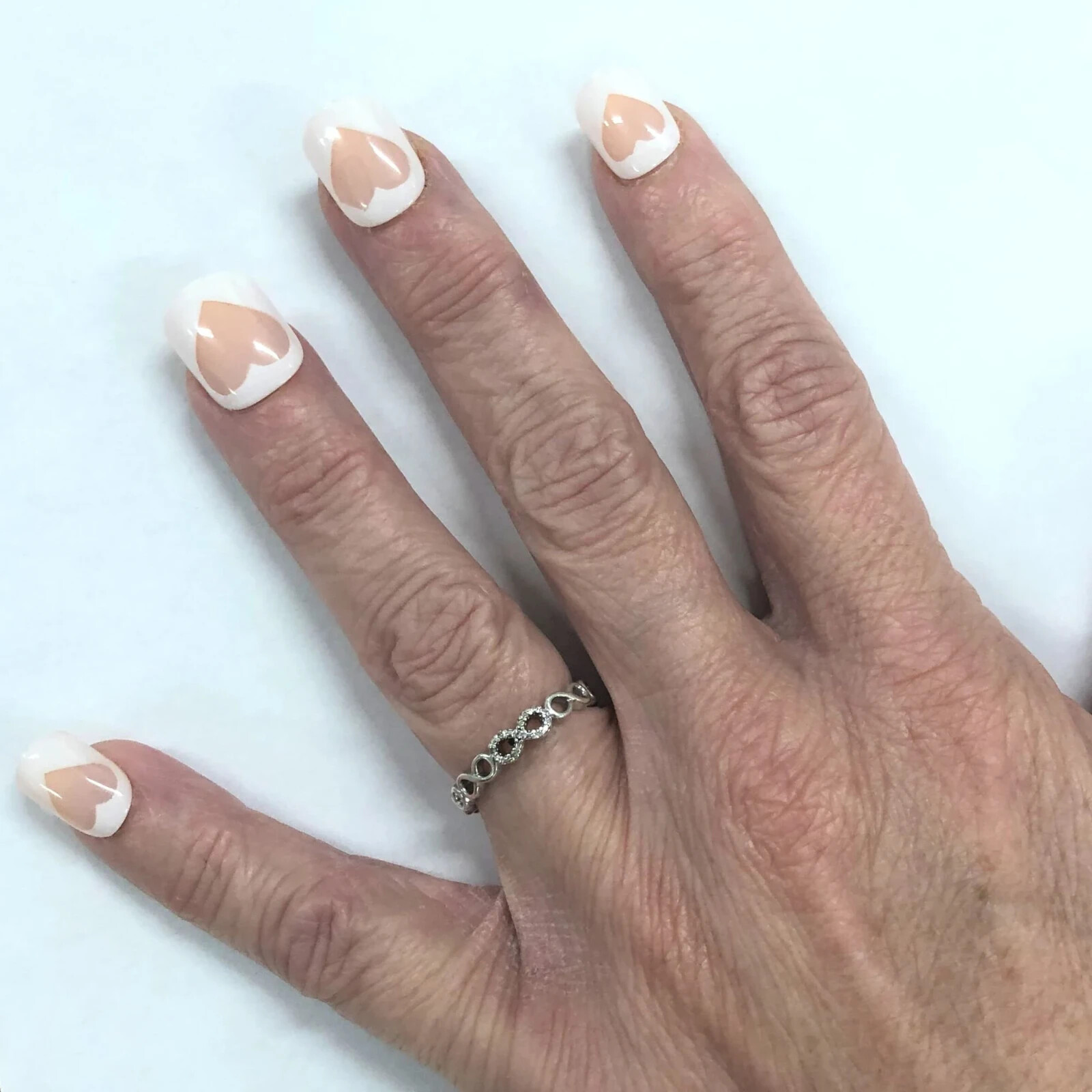 Clear Hearts Press-On Nail Set – Short Round (Size 0-8)