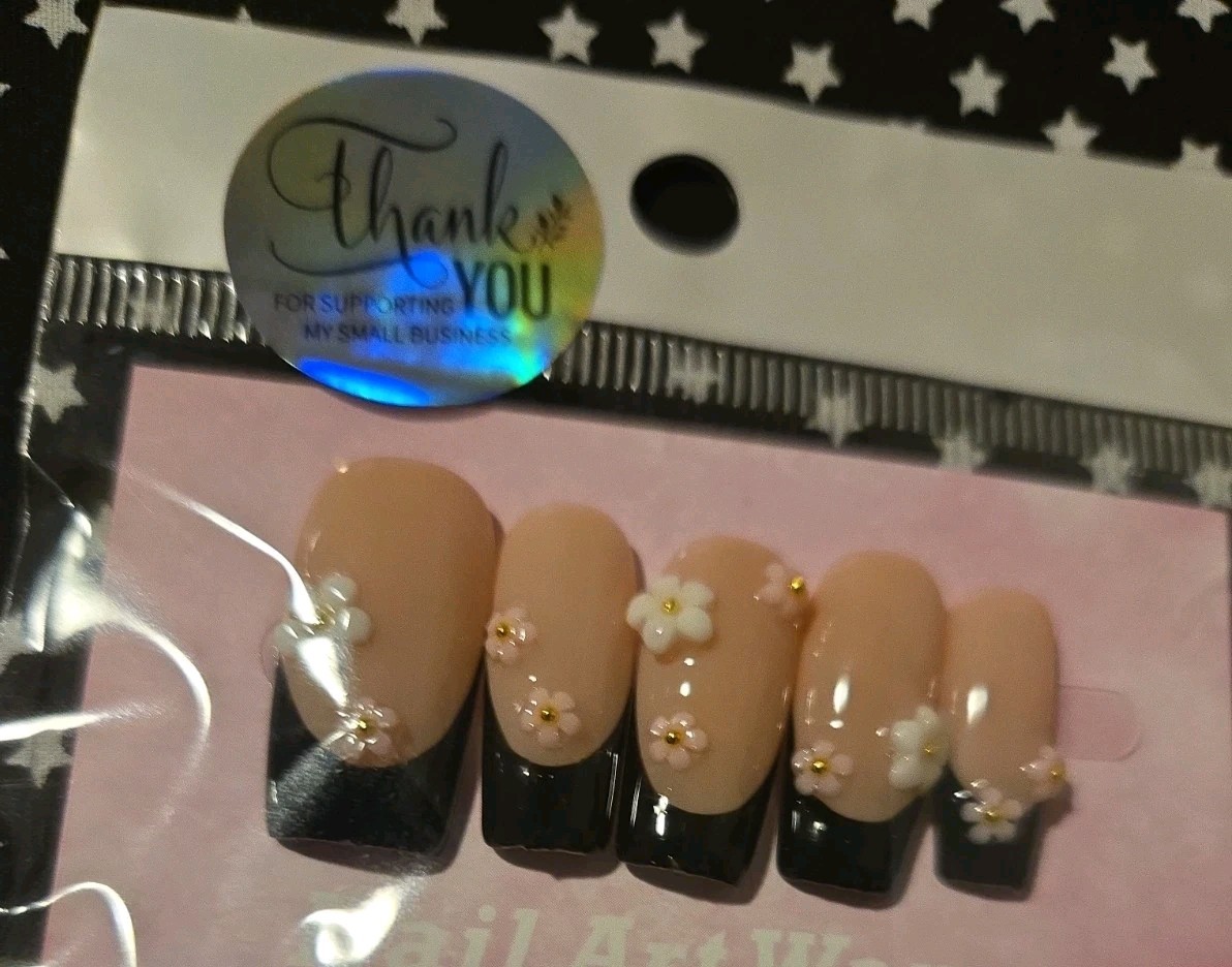 French Design “Unbranded” Press On Nails Size S