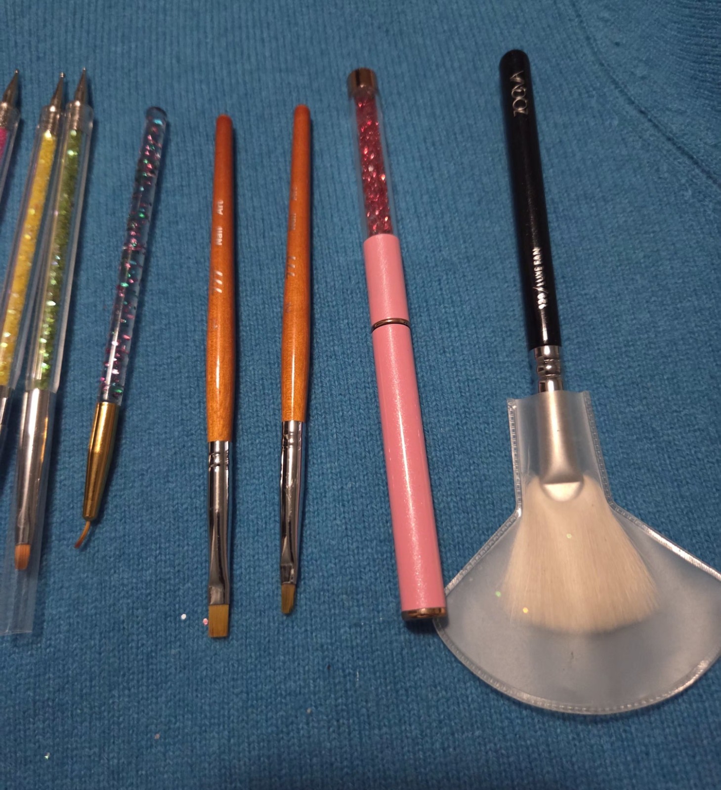 KIT DE PINCELES Y GLITTER FOR MANICURA / NAIL ART. New