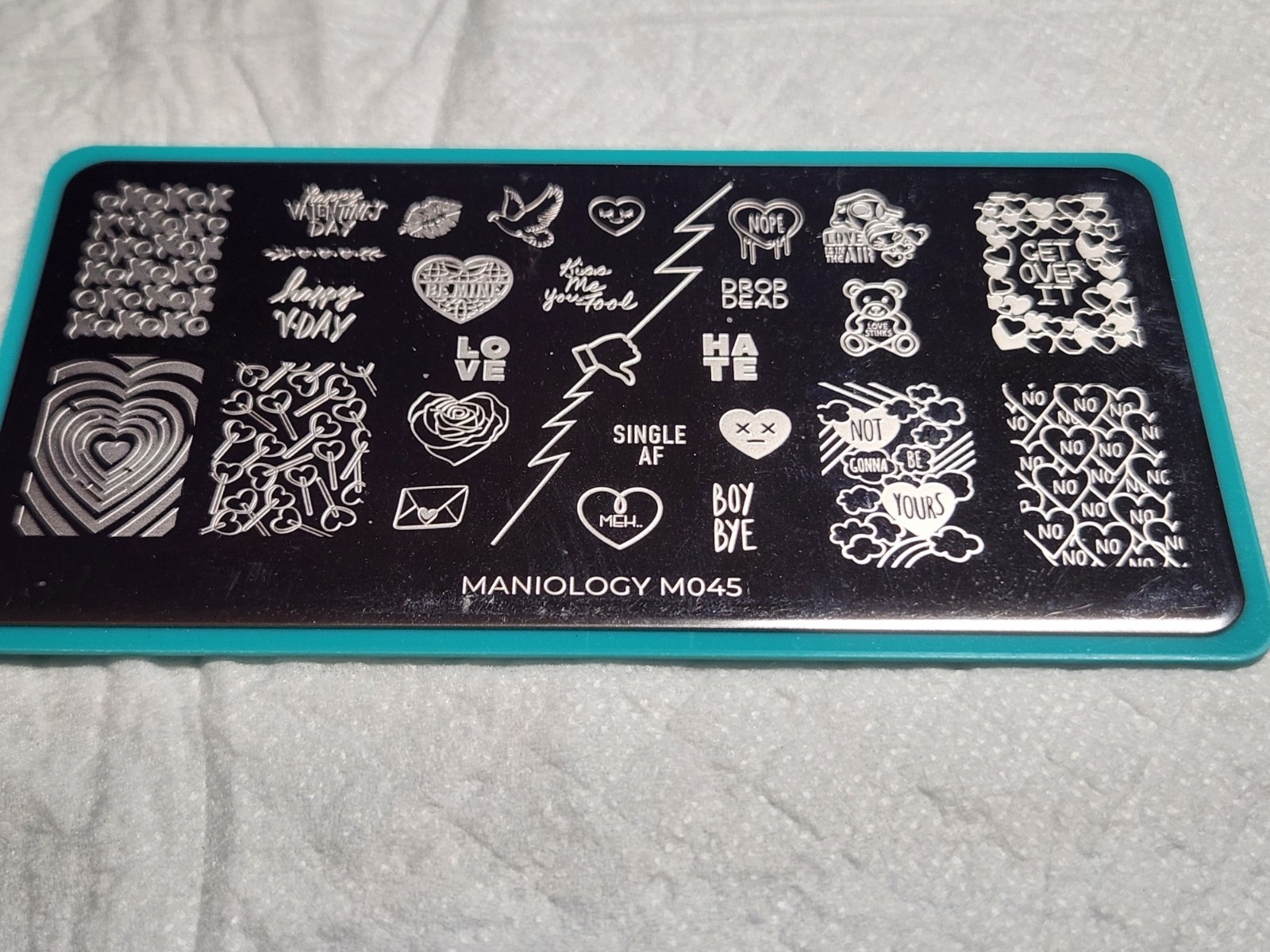 Maniology Nail Stamping Plate M045 Love, Anti-Love, Valentine’s
