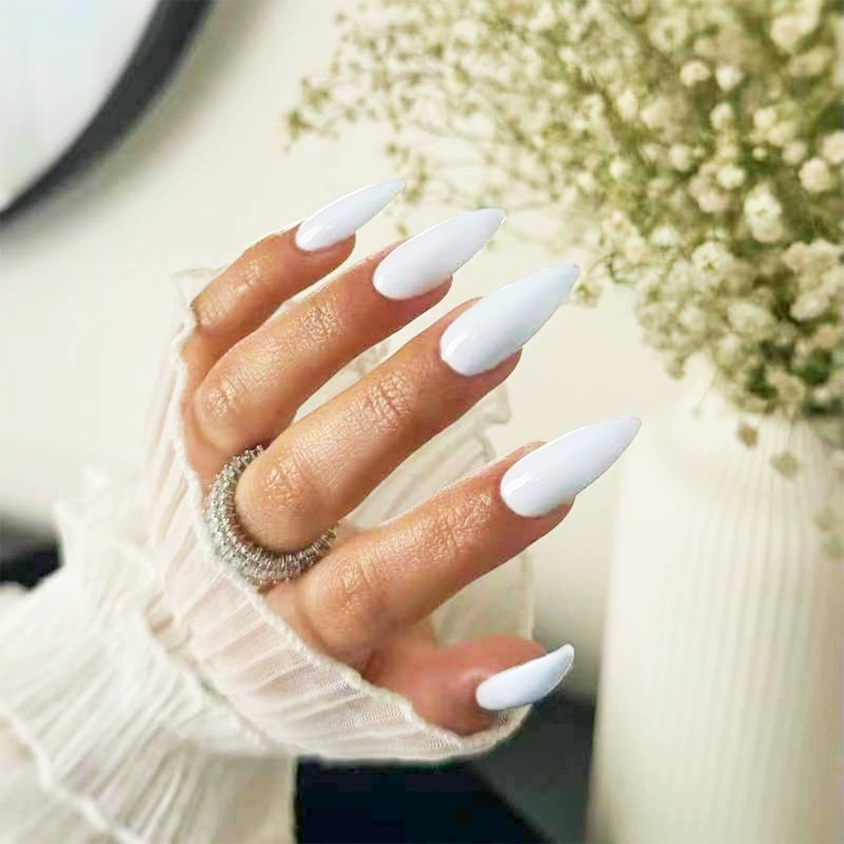 24Pcs Short Almond Nude Press On Nails Glossy Full Cover Fake Nails Reusable