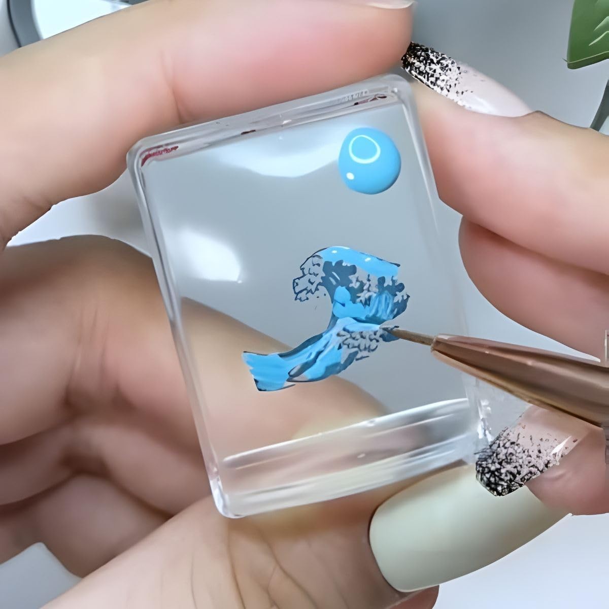 Nail Art Stamping Tool: Ice Cube Rectangular Stamper & Scraper for Detail Lovers