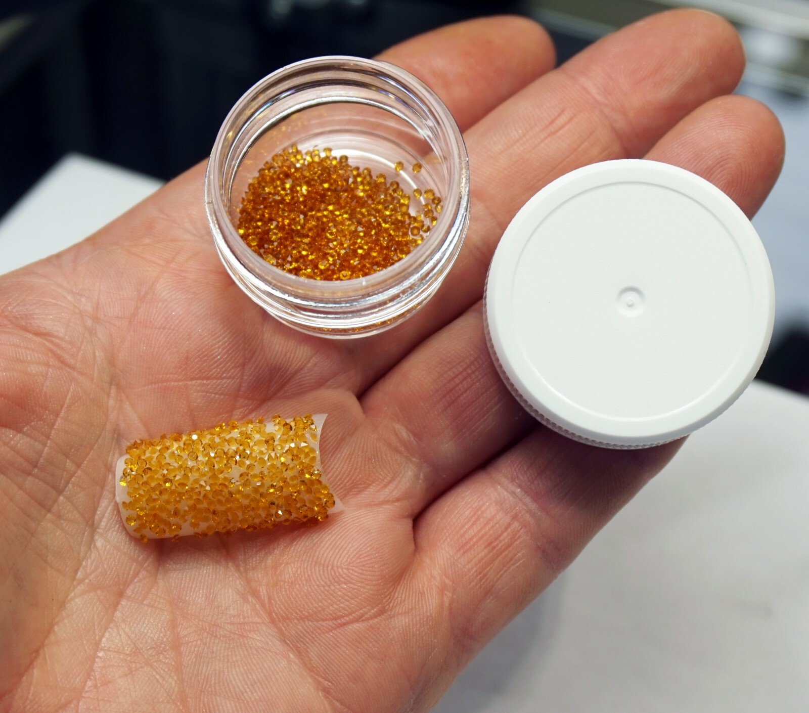 PREMIUM GOLD CRYSTALS FOR NAILS 1000 Pixiecrystals 3D Nail Art Small Gift