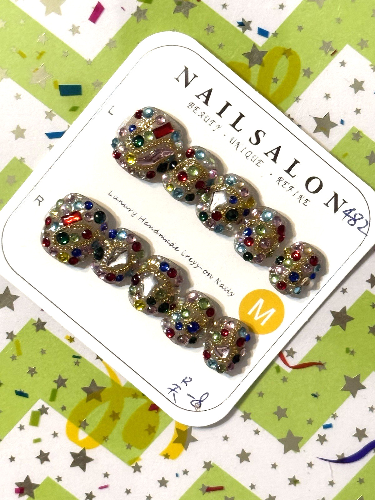Nail Art Wearing Armor SQUOVAL MEDIUM Extra Short Multicolored Press On Manicure