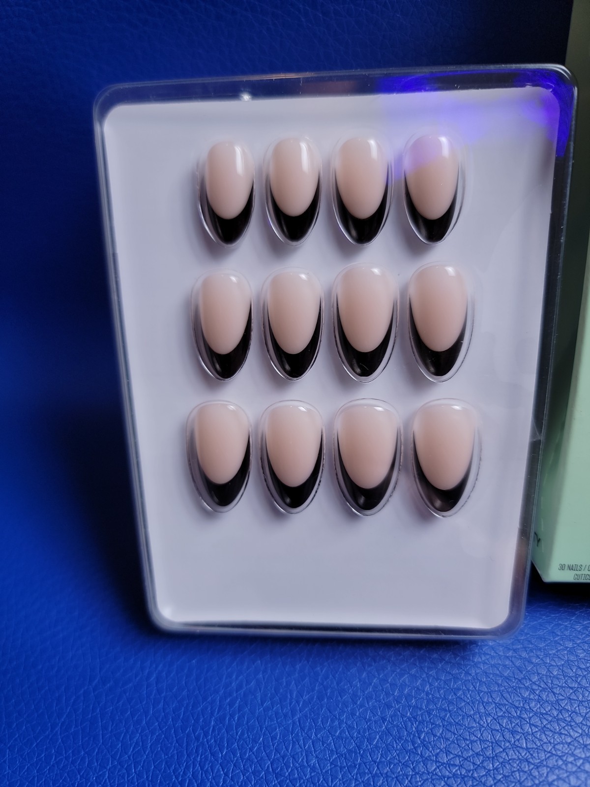OPI – Xpression Square Classic Press On Nails – Mint Green – As Pictured Showed