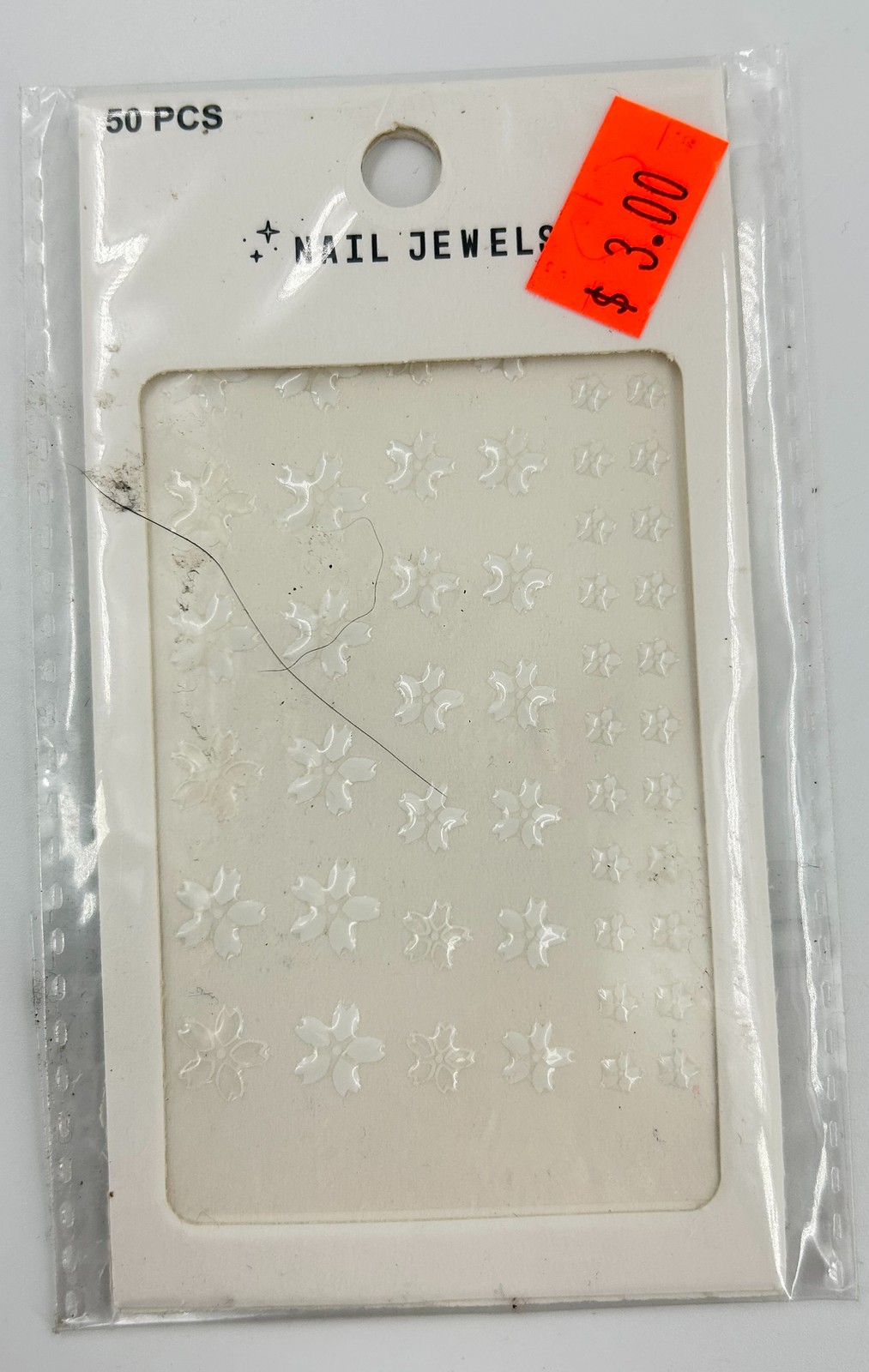 50 Pcs White Flower Acrylic Nail Jewels 3D Effect Art Decorations Forever 21