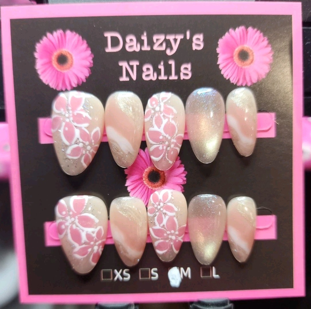 Medium Size Press-on Nail 10Pc Set Handmade Almond Pink Floral 2.0 Cm Length