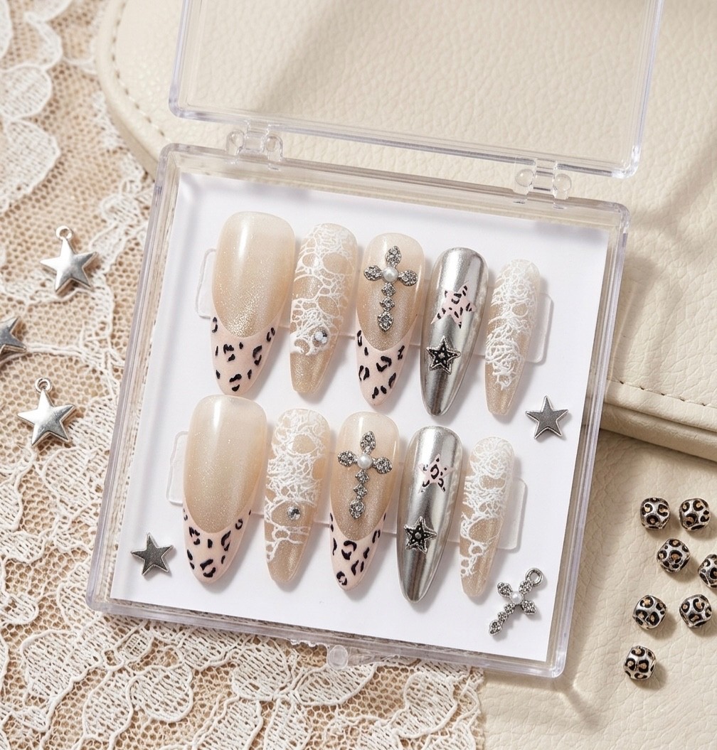 Leopard Print, Silver Chrome & Lace Design 3D handmade